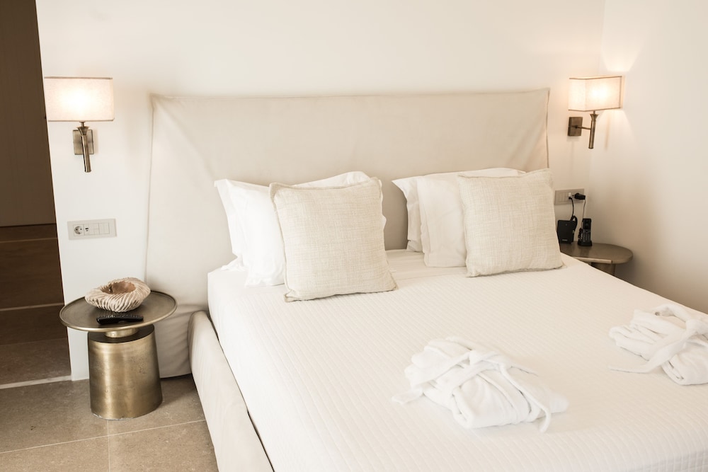 Junior Suite with Private Pool