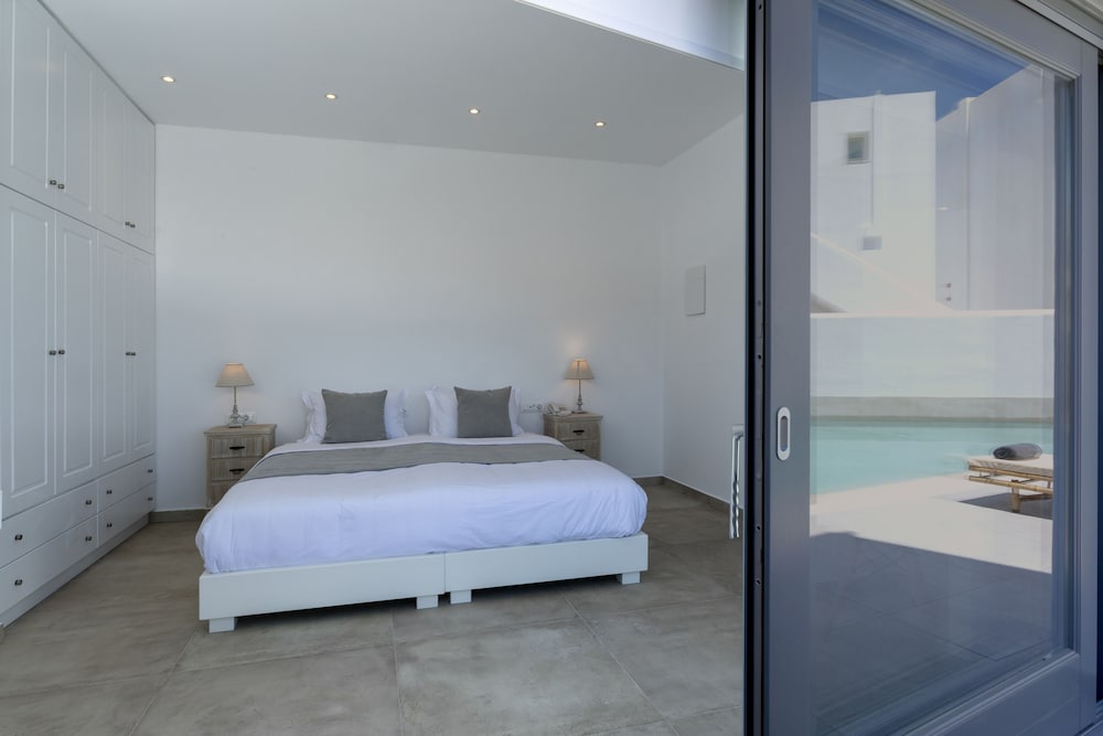 Room, Private Pool - Photo 3