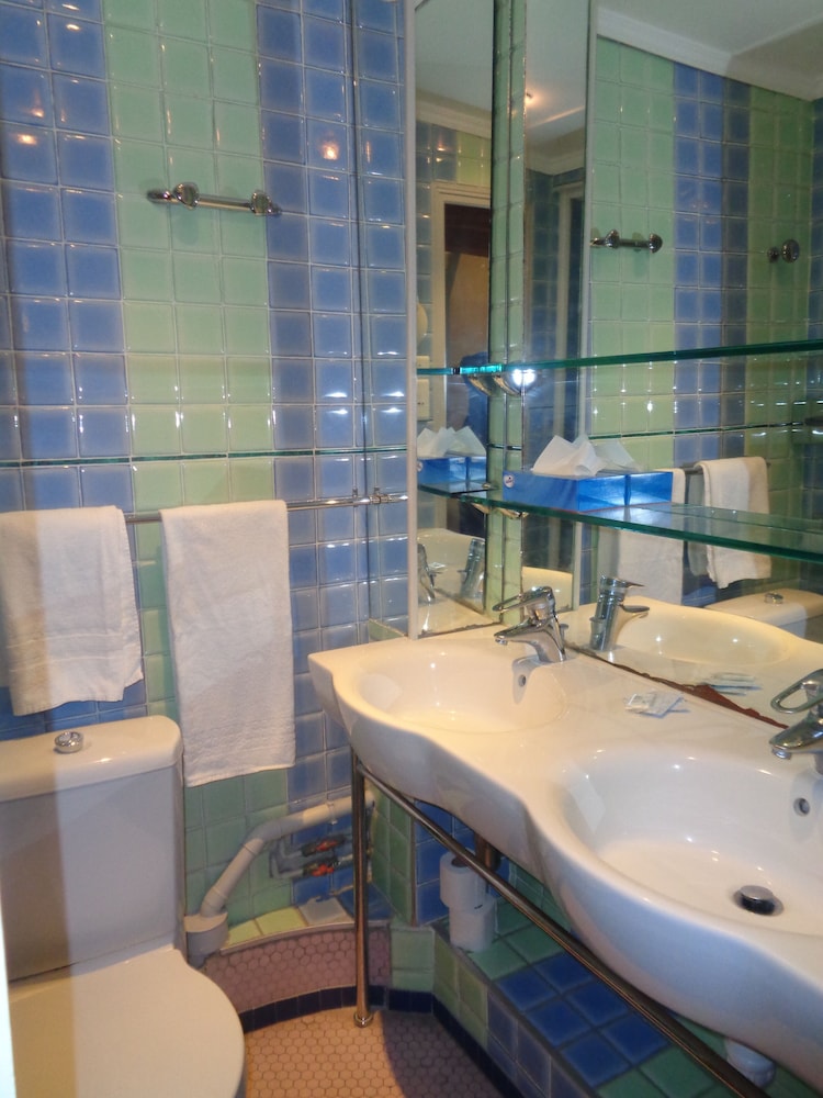 Standard Double Room photo 2