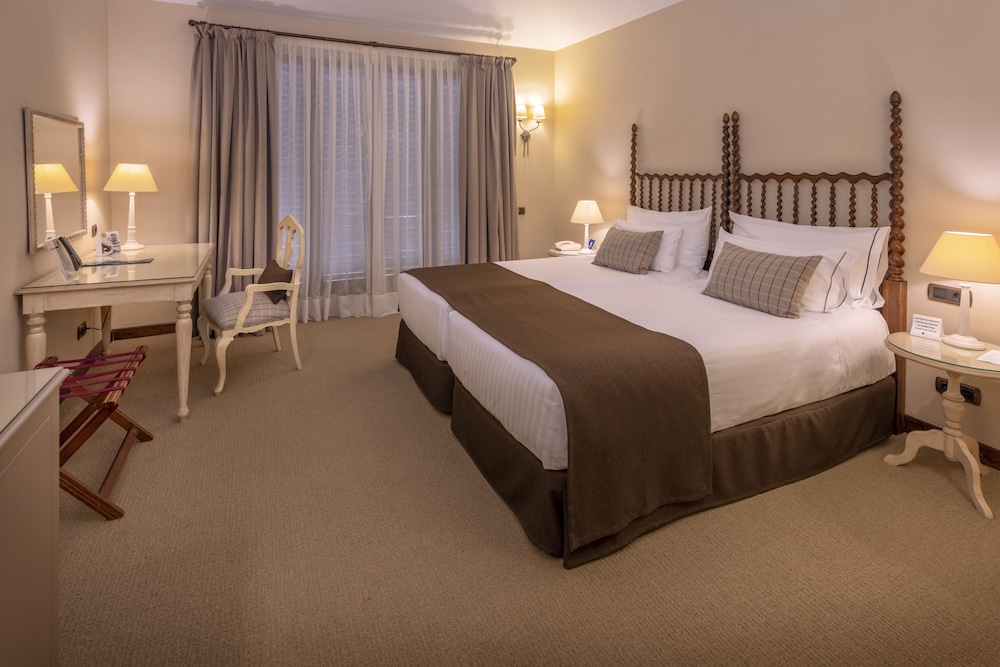 Classic Double or Twin Room - Photo 5