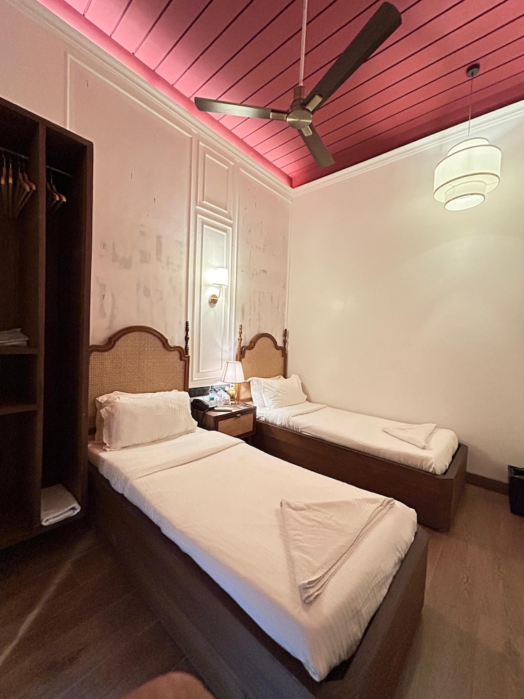Superior Twin Room - Photo 1