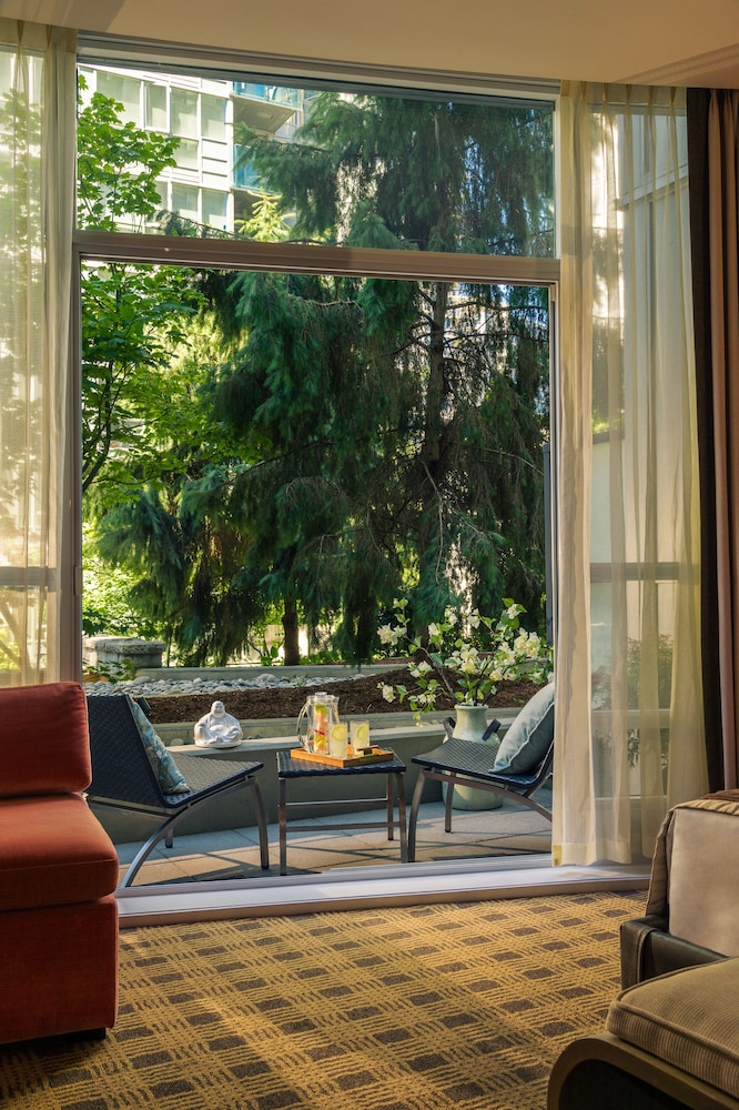 Premier Room, 1 Bedroom, Terrace, Garden View