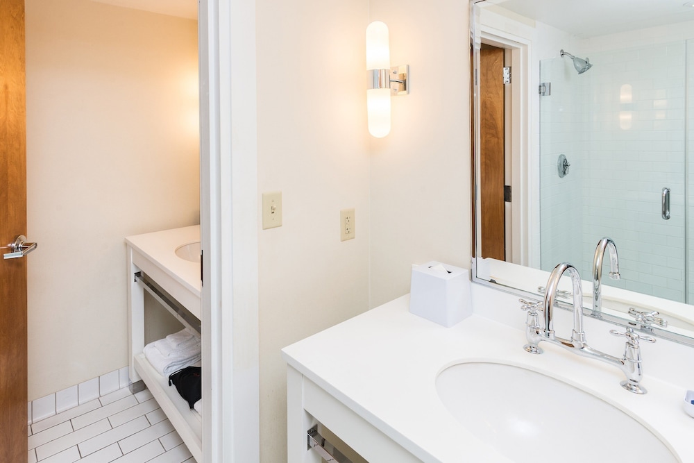 Apartment, 2 Bedrooms - Photo 12