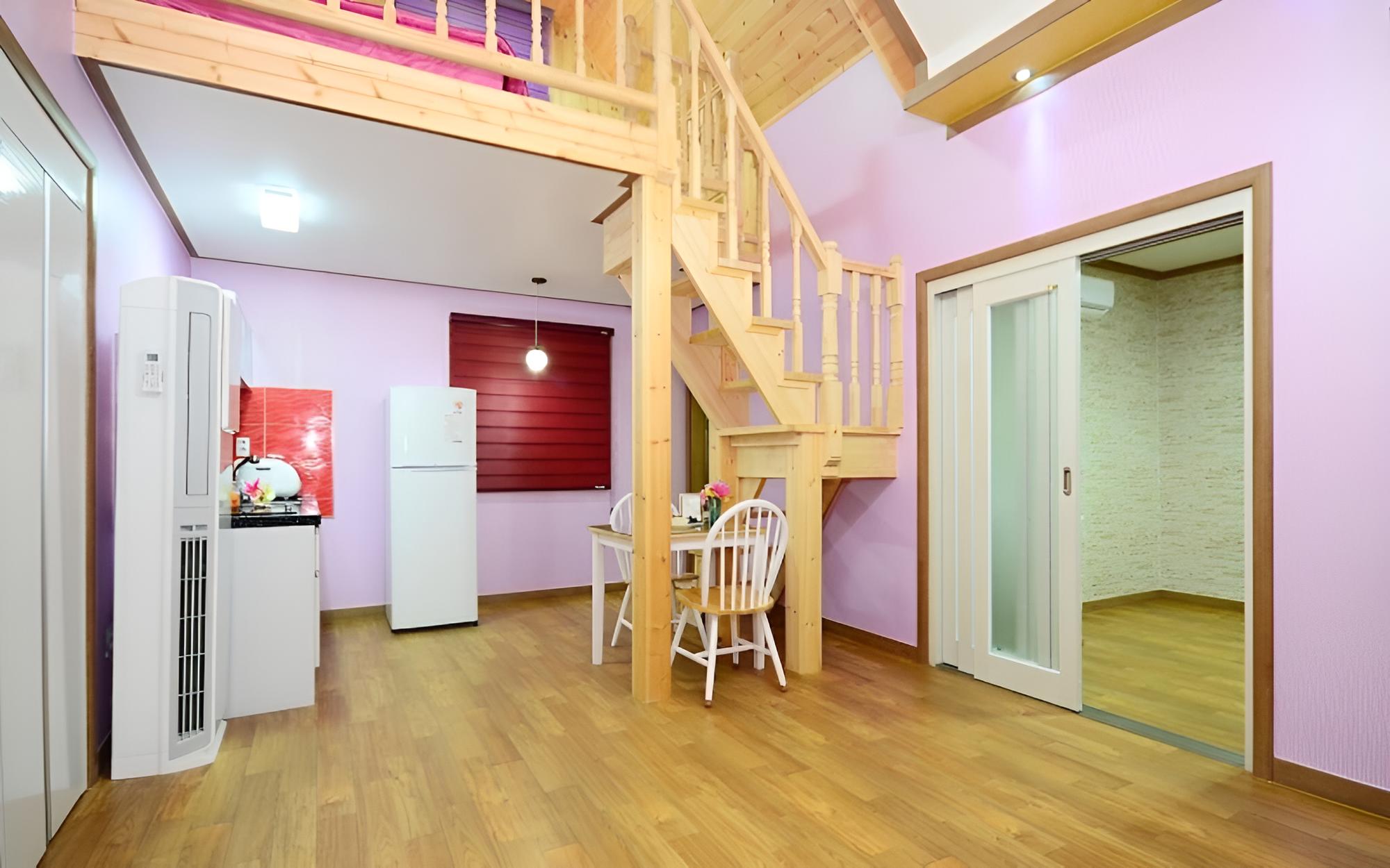Room (Puru (Duplex))