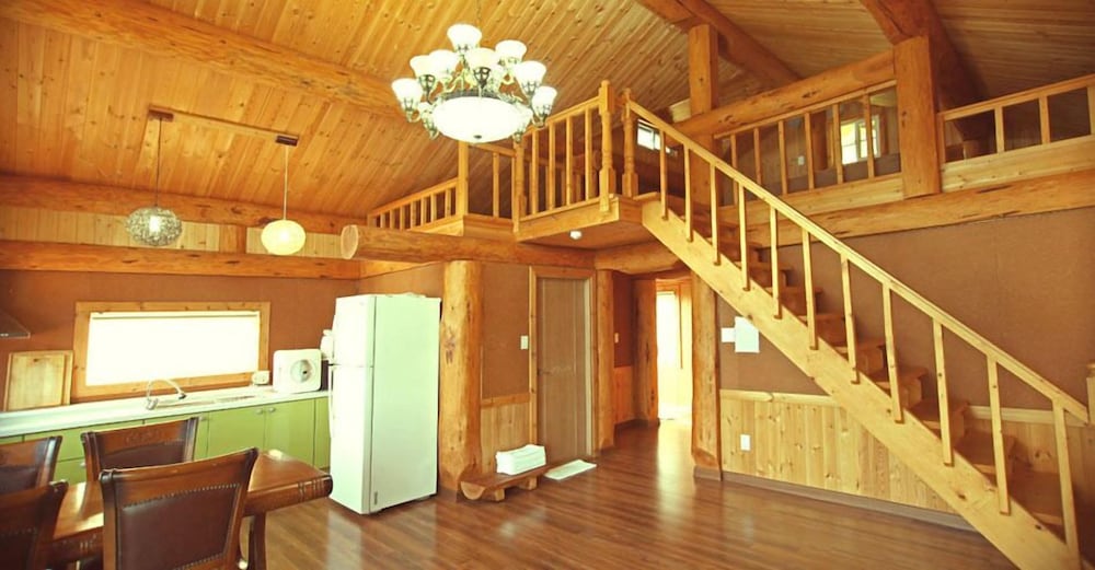 Room (1 Me-Reuk) photo 3