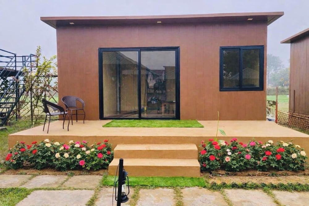 Glass Door Cottages