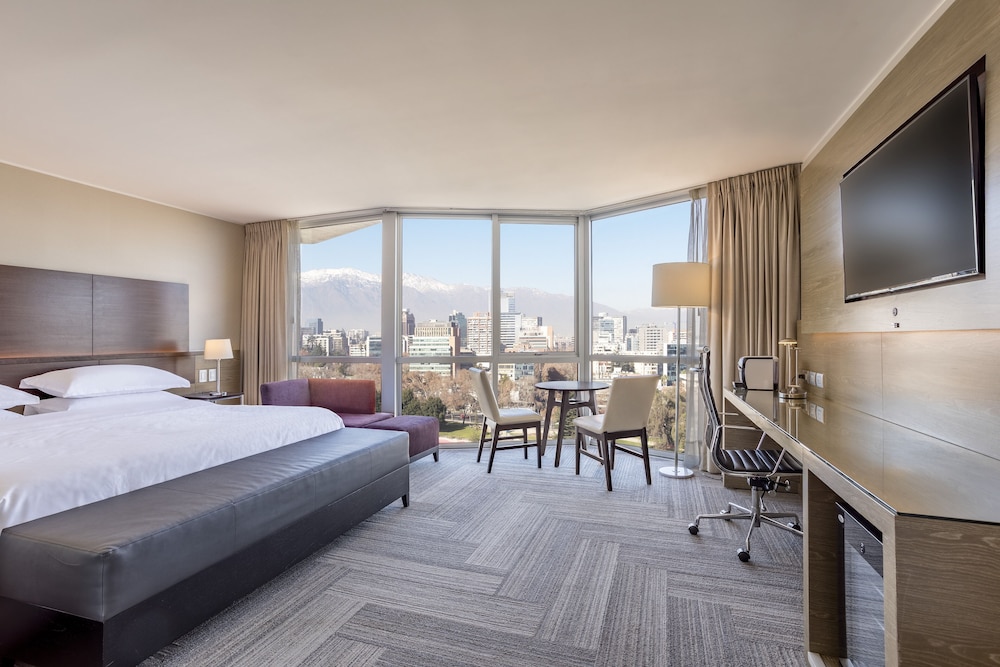 Superior Room, 1 King Bed, Non Smoking