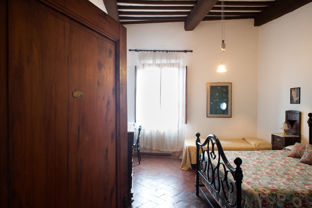 Panoramic Triple Room, 1 Bedroom, Shared Bathroom, City View  Free Wi-fi photo 2