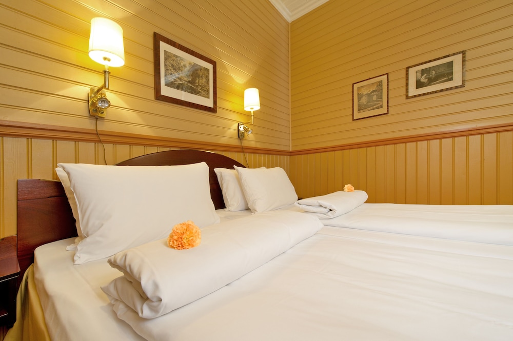 Double Room (Historical) photo 3