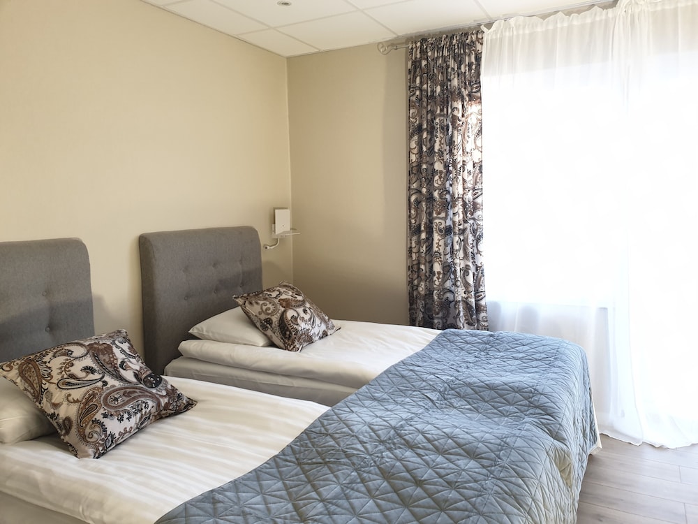 Deluxe Double or Twin Room, 1 King Bed