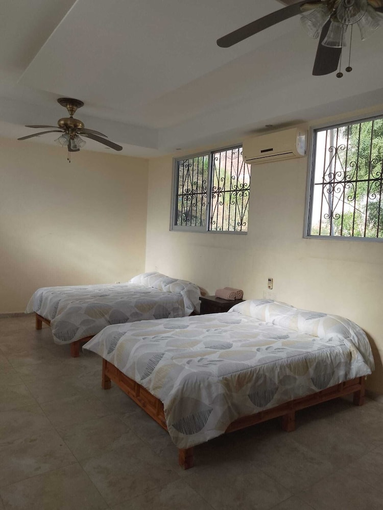 Family Room, Multiple Beds, Air conditioning, Garden View