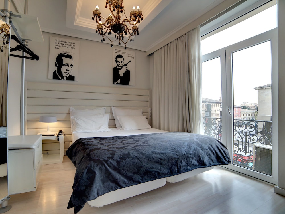 Standard Double Room, City View - Photo 1