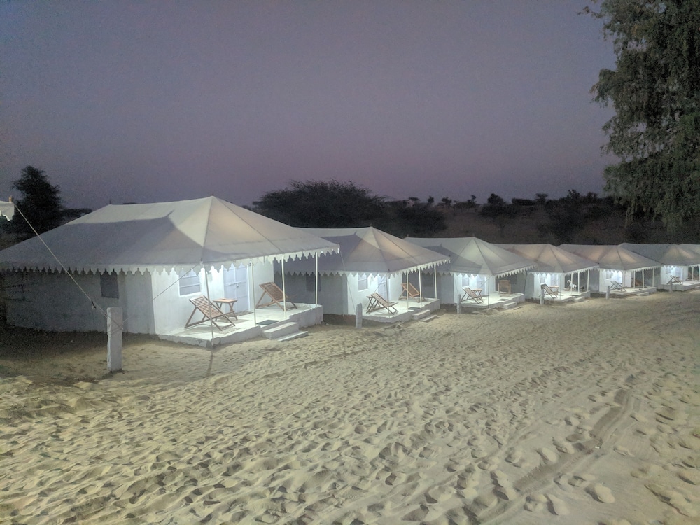 Luxury Tent photo 2