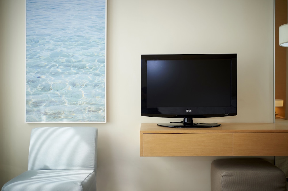 Double or Twin Room - Photo 3