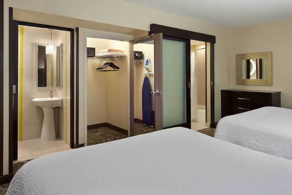 Suite, Multiple Beds