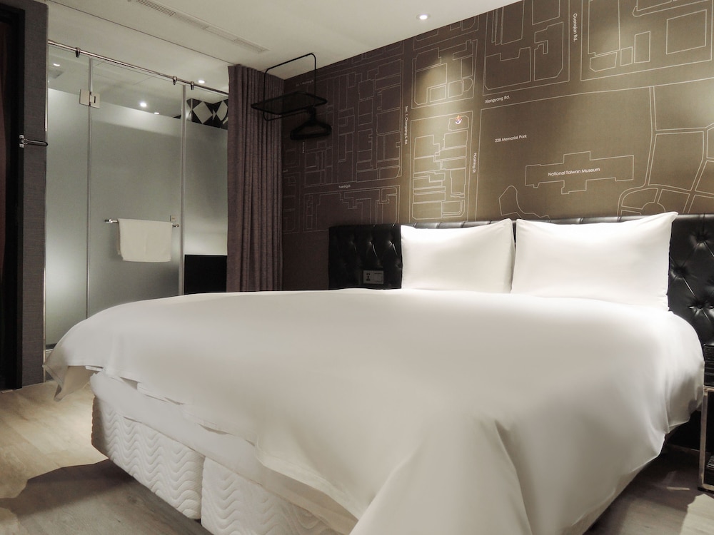 Standard Double Room, No Windows