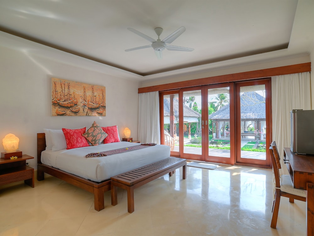 Villa photo 1