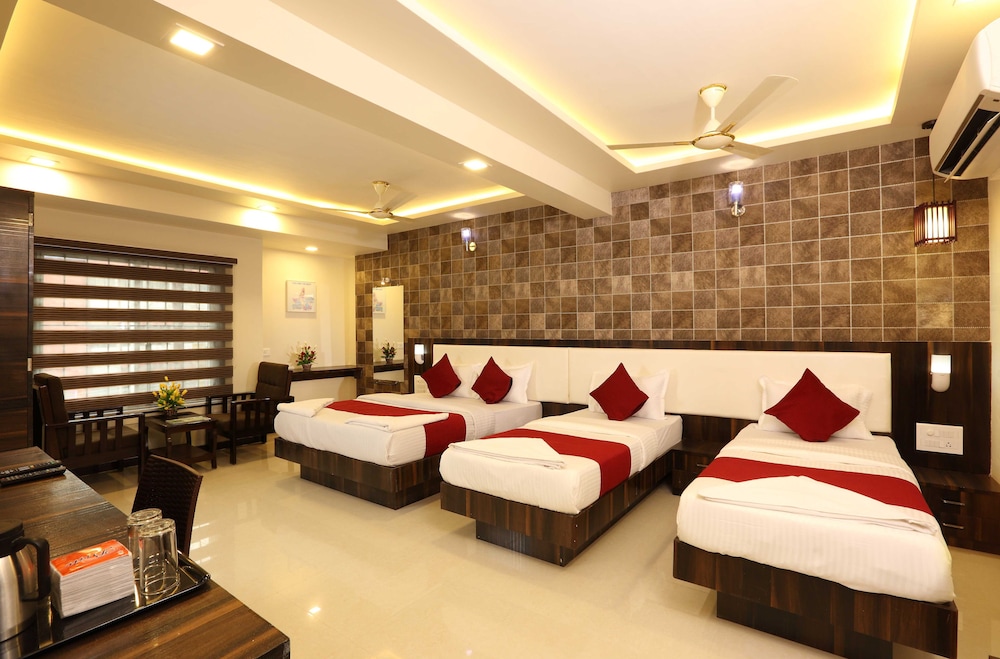 Family Quadruple Room, 1 Bedroom, Private Bathroom photo 1