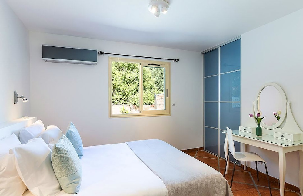 Comfort Villa, 2 Bedrooms, Sea View photo 1
