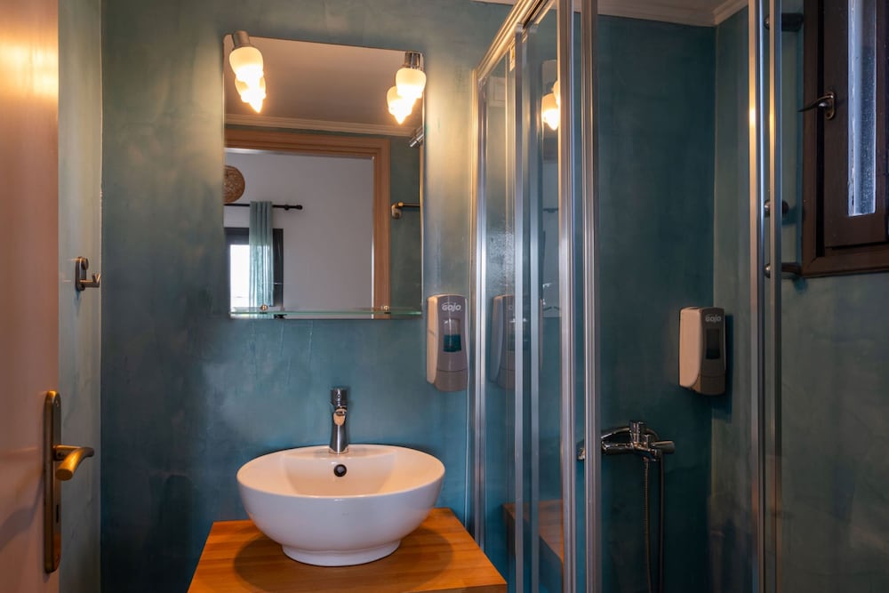 Triple Room - Photo 5