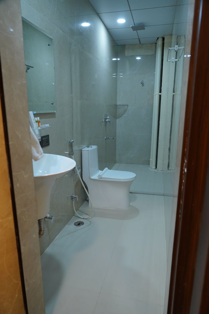 Premium Suite - Photo 3