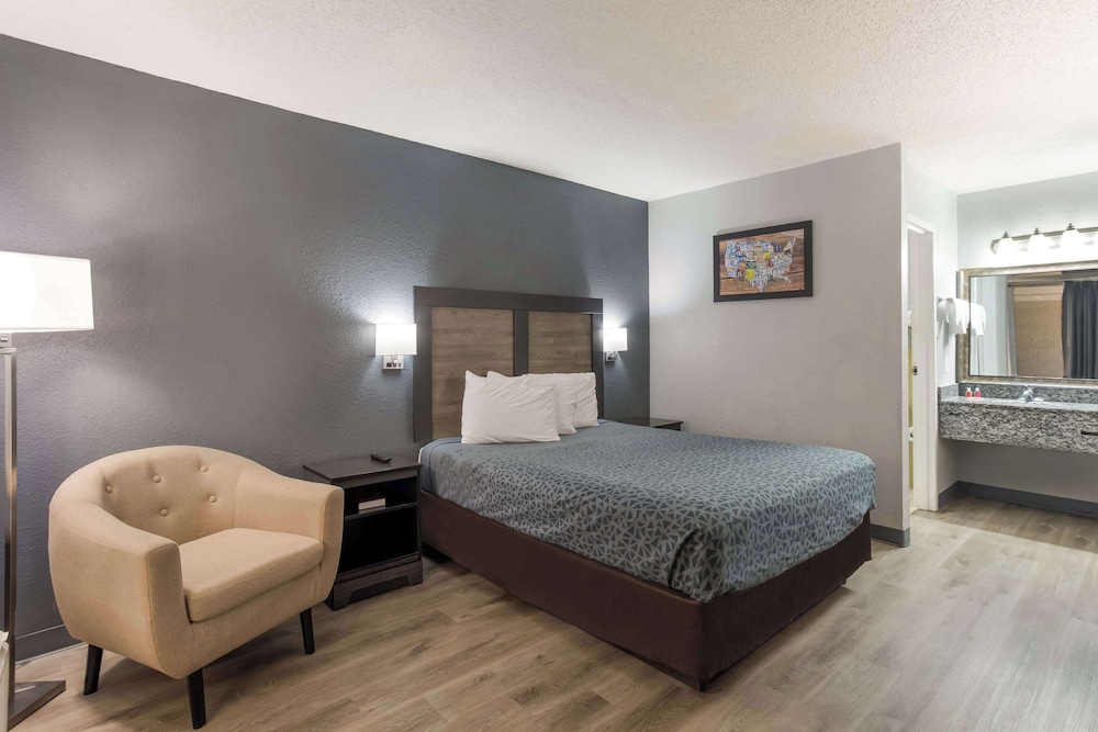 Room, 1 Queen Bed, Accessible, Non Smoking - Photo 1