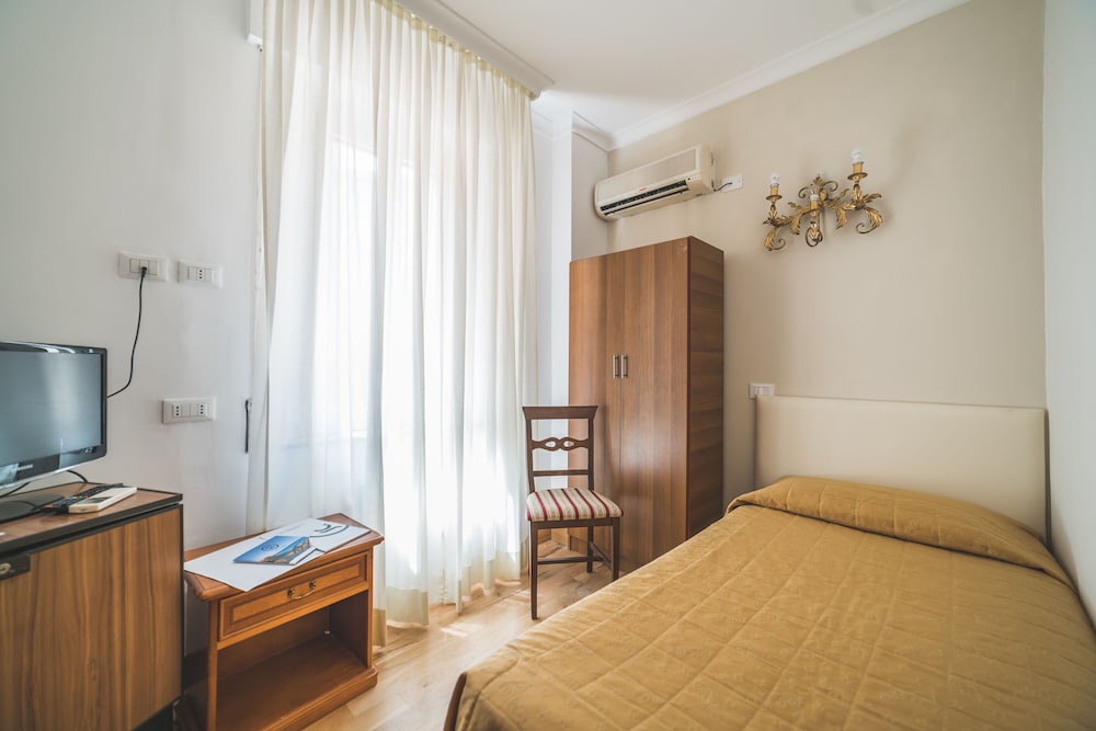 Classic Single Room photo 1