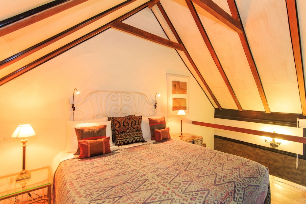 Luxury Room - Photo 13