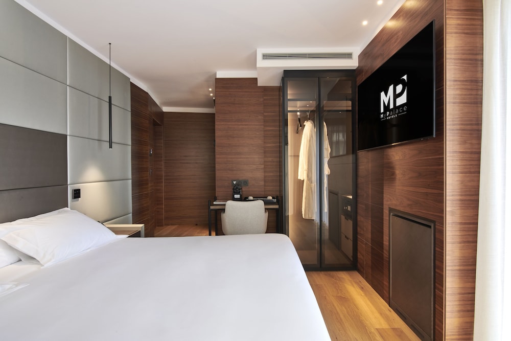 Standard Double Room - Photo 2