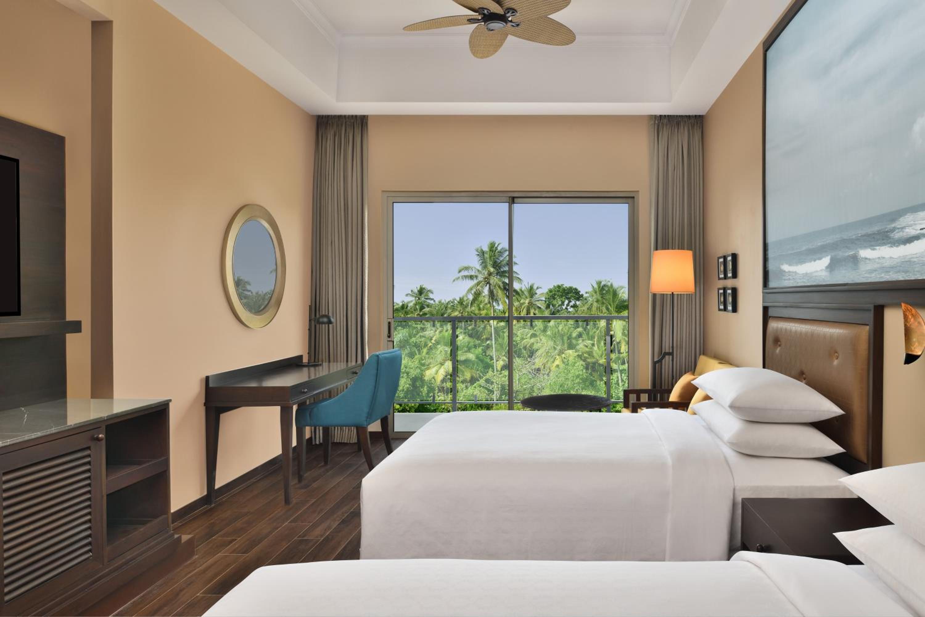 Deluxe Guest room, 2 Twin/Single Bed(s), Garden view, Balcony  photo 1