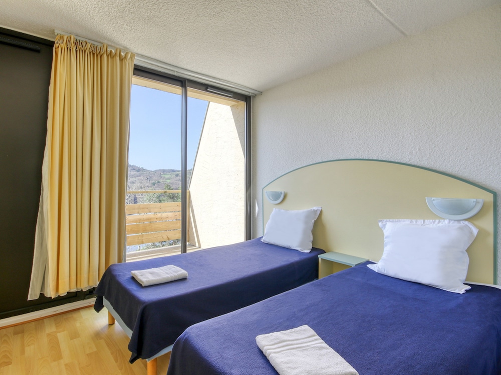 Triple Room - Photo 1