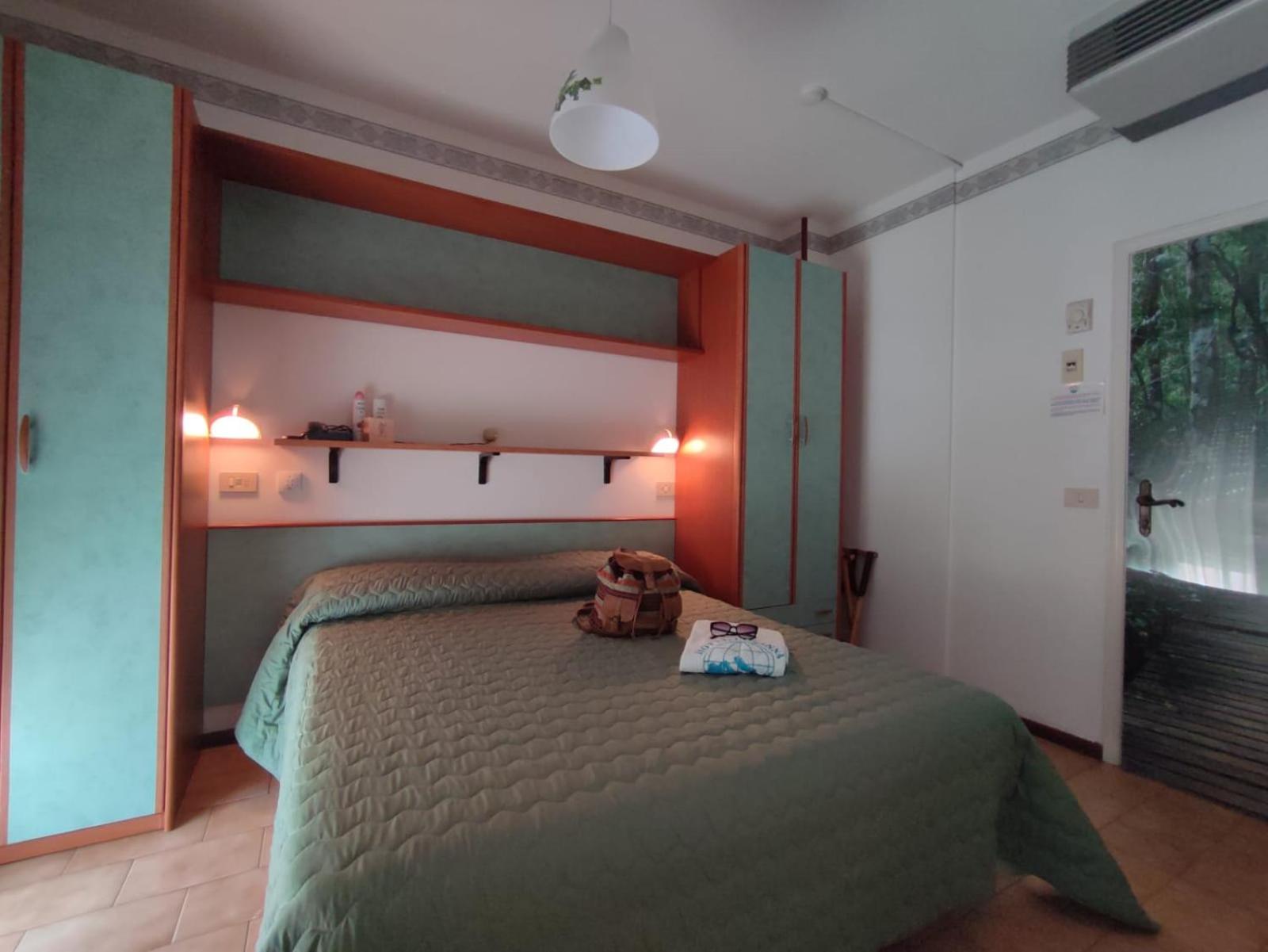 Standard Double or Twin Room with Sea View - Photo 1