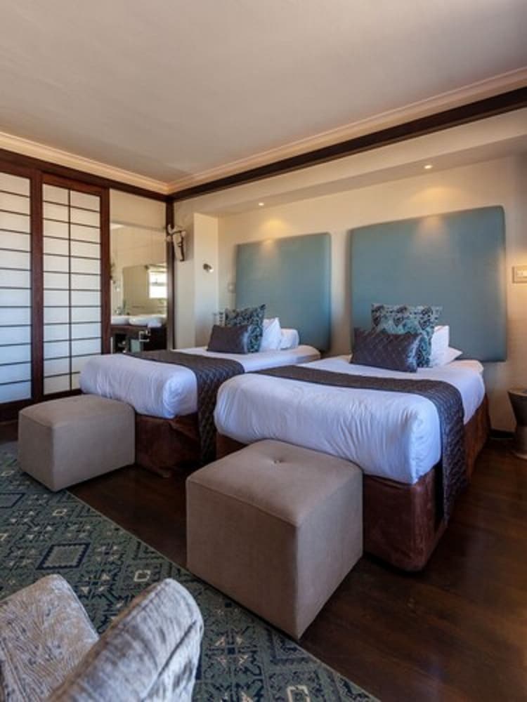 Ambassador Chalet - Twin (8)