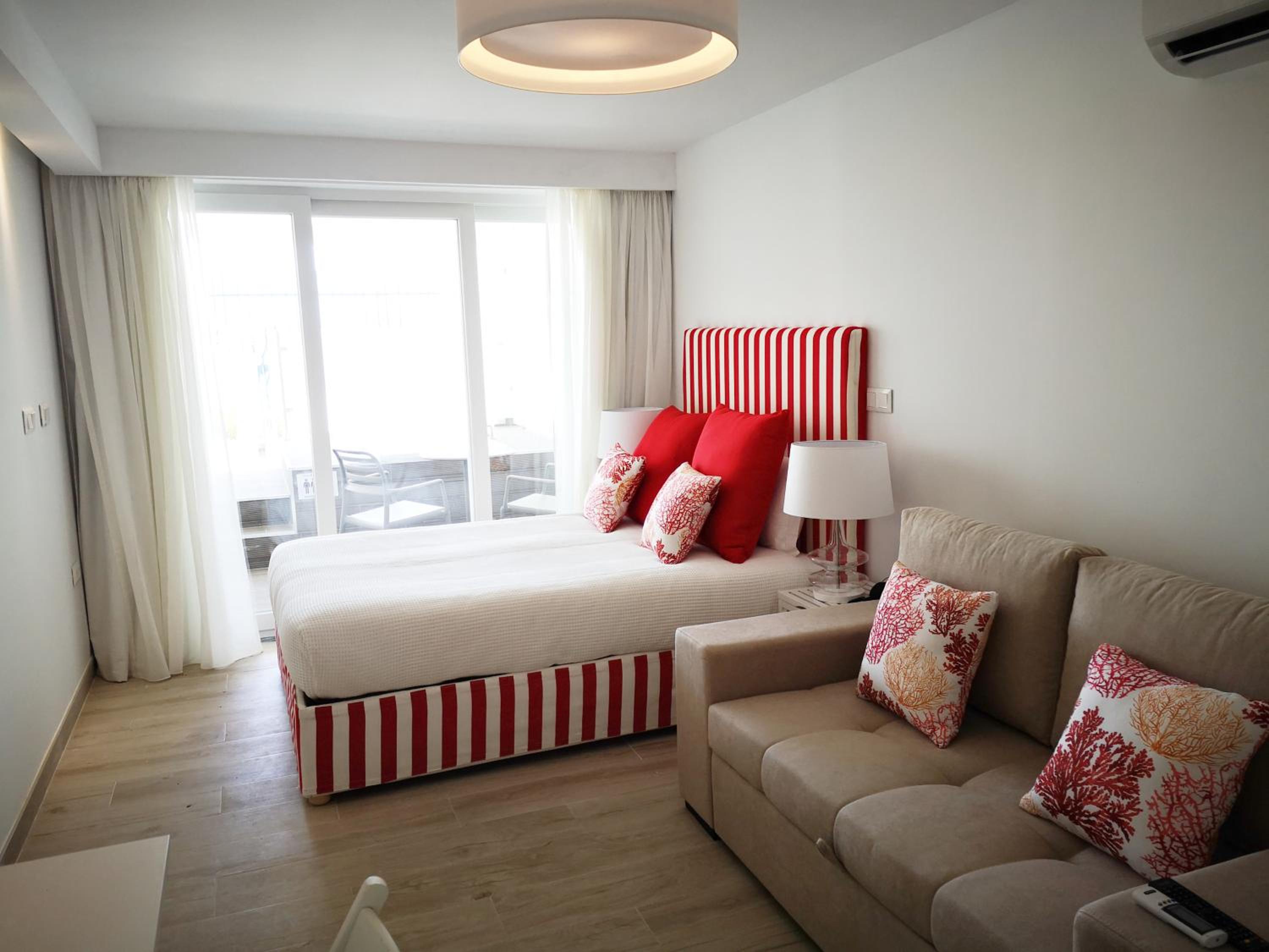 Double Room with Spa Bath photo 3