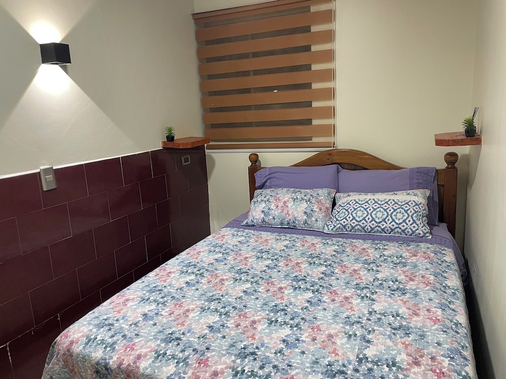 Comfort Room, 1 Bedroom, Ensuite, Courtyard Area photo 3