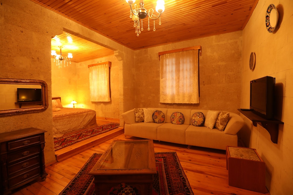 Deluxe Suite photo 3