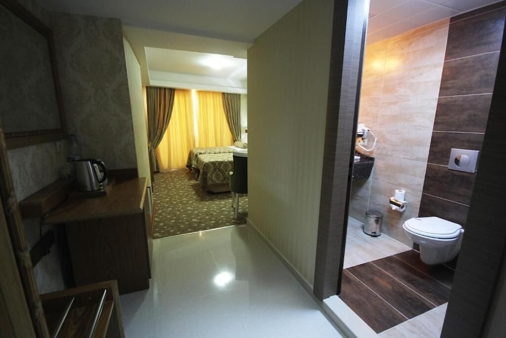 Standard Triple Room photo 2