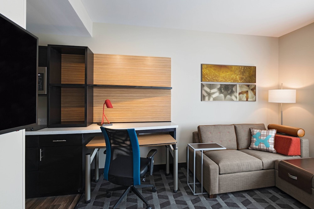 Studio, 1 King Bed with Sofa bed (Hearing Accessible) - Photo 2