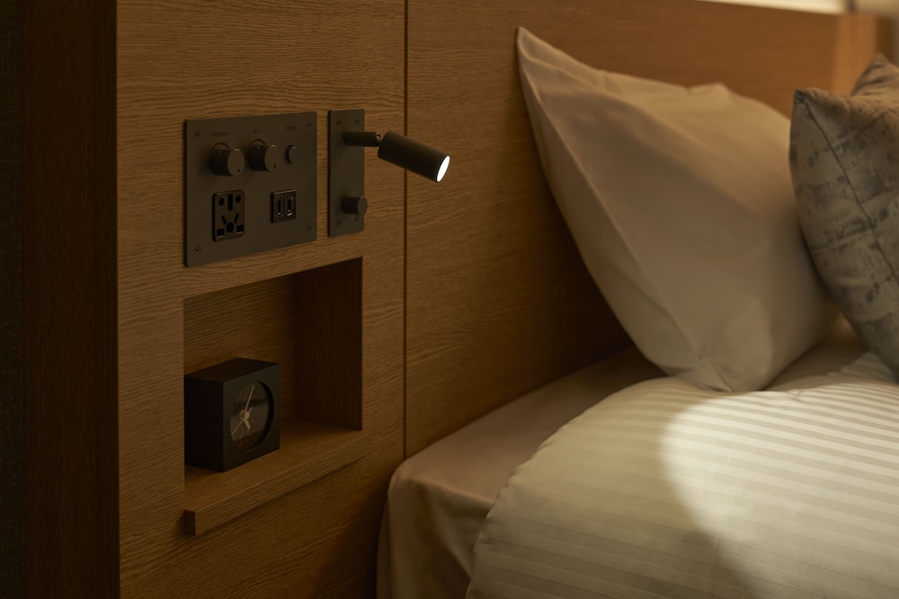 Universal King Room - Photo 5