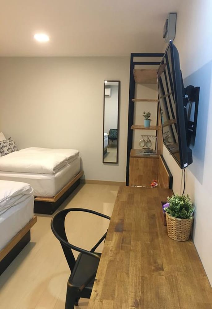 Family Room photo 2
