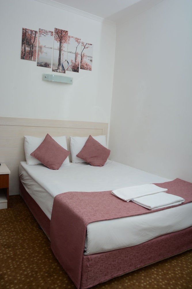 Single Room photo 3