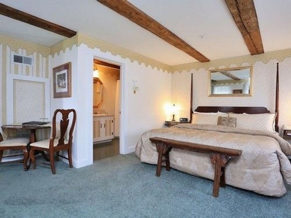 Standard Double Room, 1 King Bed photo 2