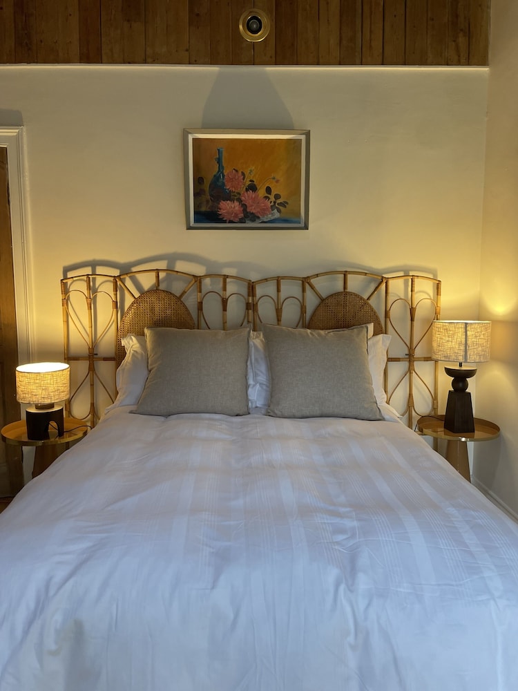 Classic Double Room, Ensuite (Wing) photo 3