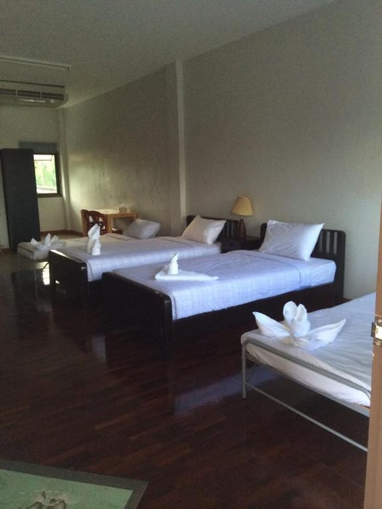 Large Double or Twin Room photo 2