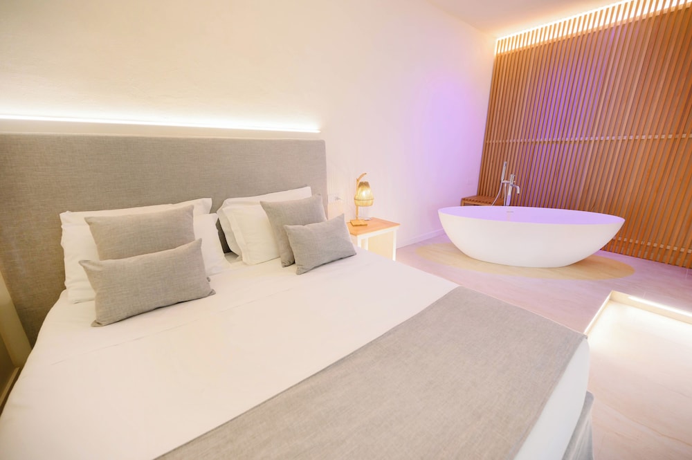 Luxury Suite