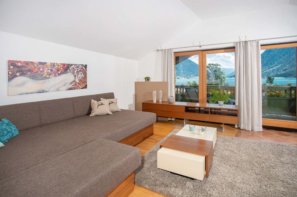 Apartment photo 3