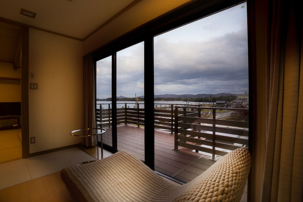 Basic Room, Non Smoking, Ocean View (with wood deck JPN-western 42㎡) photo 3