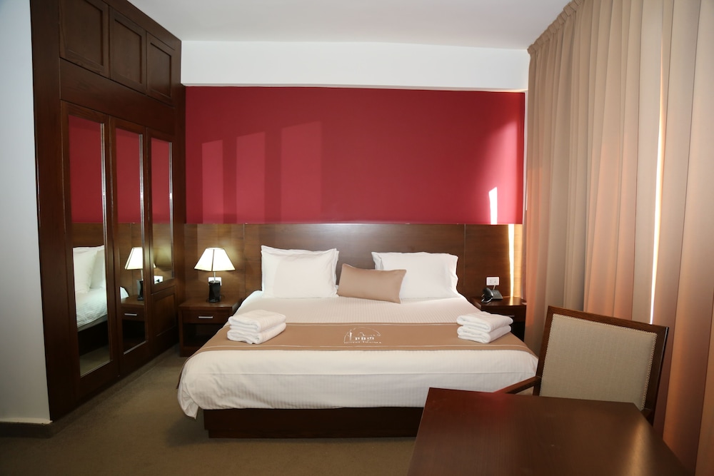 Suite, Multiple Beds, Non Smoking, City View photo 1