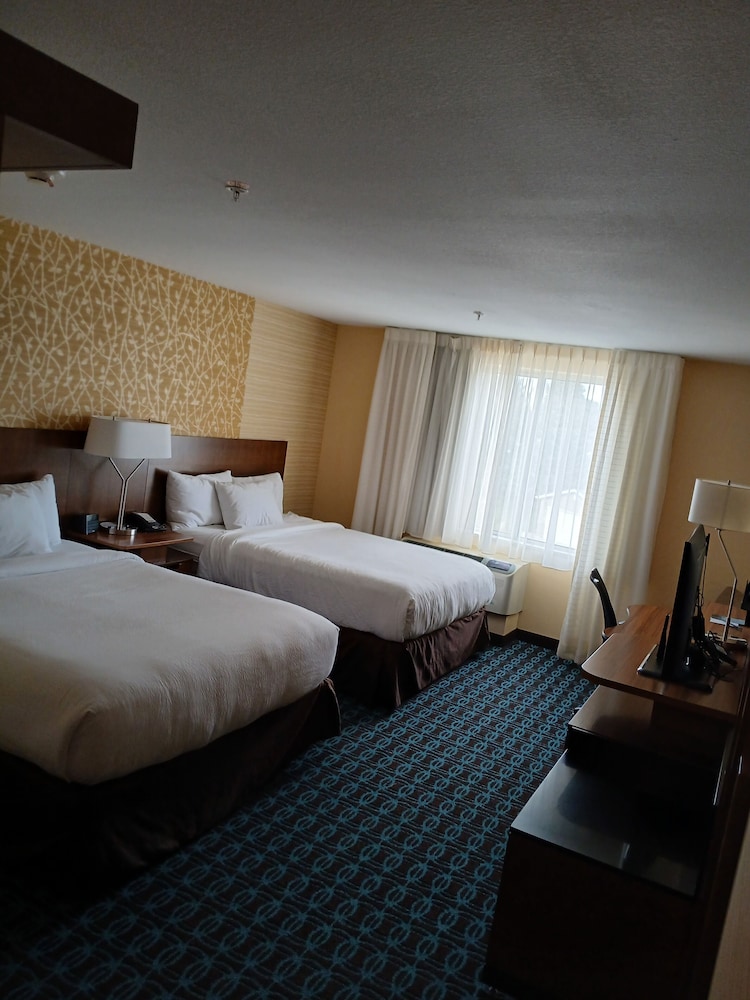Room, 2 Queen Beds photo 3