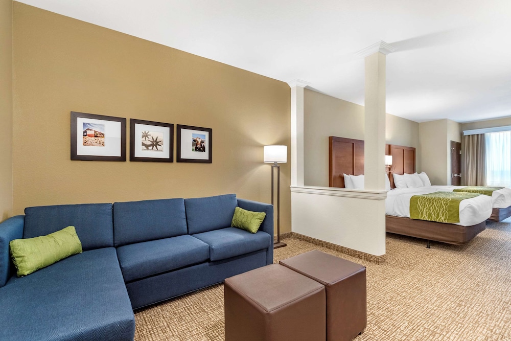 Suite, 2 Queen Beds, Accessible, Non Smoking  with sofabed - Photo 1